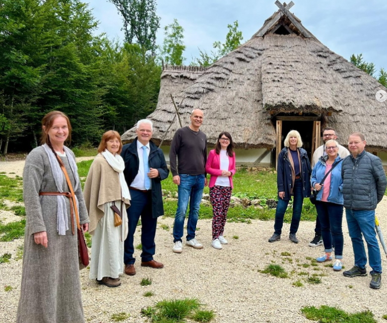 Vor-Ort-Aktion: Besichtigung der Klosterbaustelle „Campus Galli“